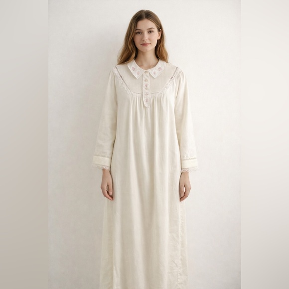 Vintage 60s 70s Cream Cotton Barbizon Long Nightgown Sz. M